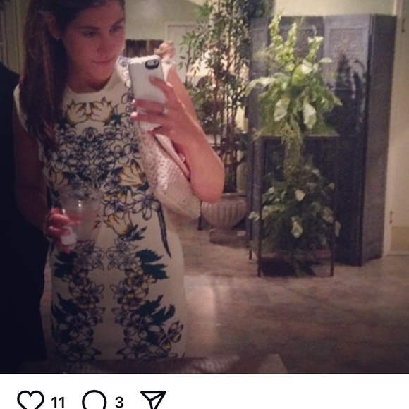 Cream and Blue Bodycon Cocktail Dress - Picture 3 of 3